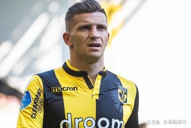 在当今足坛 在当今足坛