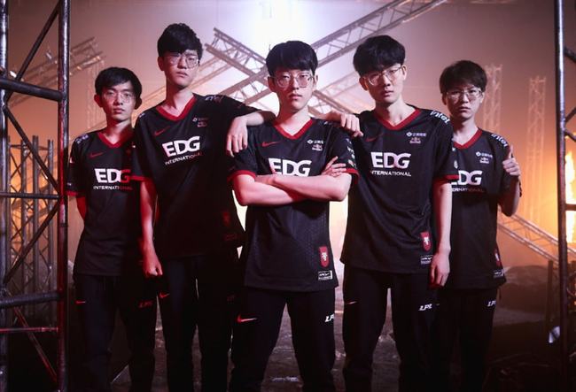 表现出明显 表现出明显